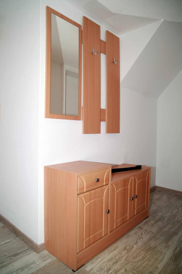 -schiefe- Marie Apartment Oberlungwitz